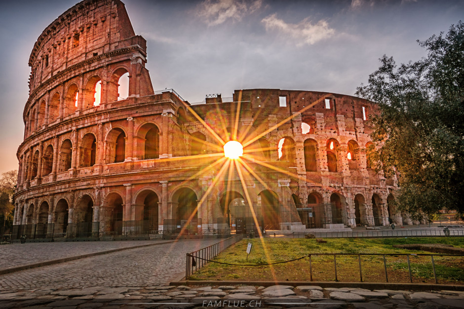 Bearbeitete RAW-Datei vom Sonnenaufgang beim Kolosseum in Rom