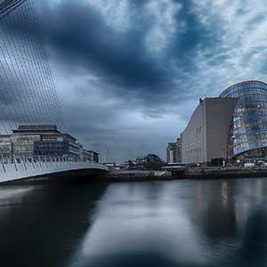 Beautiful long exposure image from Samuel Becket Bridge in Dublin