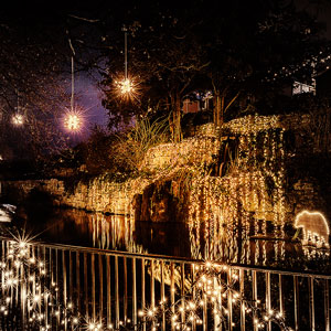 image from "Feuerkünstler auf der Brühlschen Terrasse" by kfphotography