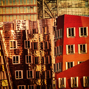 image from "Neuer Zoll in Düsseldorf" by kfphotography