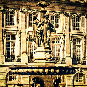 image from "miroirdeau at Bordeaux" by kfphotography